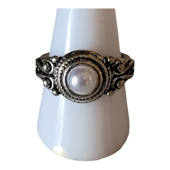 Faux Round Pearl Antiqued Silver Tone Ring Size 9 3/4 - Picture 3 of 4